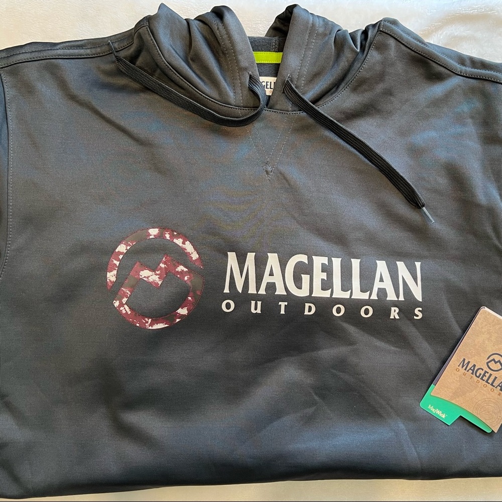 Magellan sweater new with tags Small